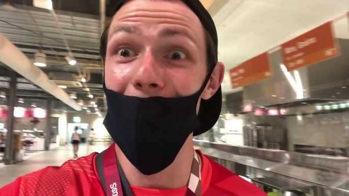 オリンピック選手村の食堂はどんなとこ? 俳優兼空手家YouTuber・Yanapoが解説